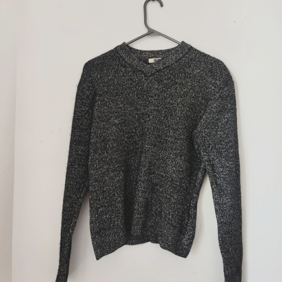 Warm Wool Sweater with Long Sleeves - Picture 1 of 1